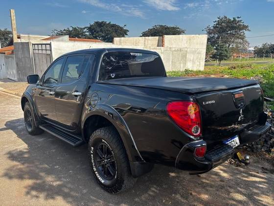 MITSUBISHI L200 TRITON 3.2 HPE 4X4 CD 16V TURBO INTERCOOLER DIESEL 4P AUTOMÁTICO